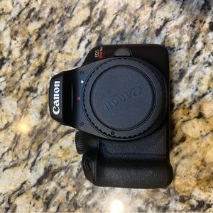 Canon EOS Rebel T100